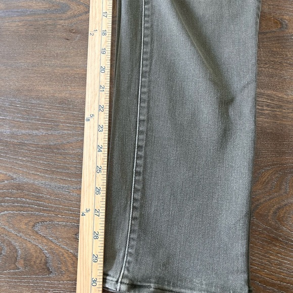 Levi Olive Green Women's Jeans size 32/32 - Picture 4 of 7